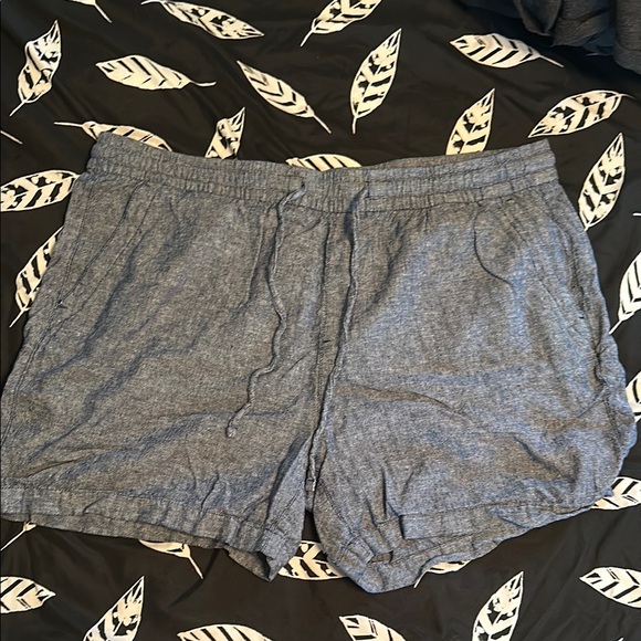 Women's Gray Casual Shorts - Picture 1 of 3